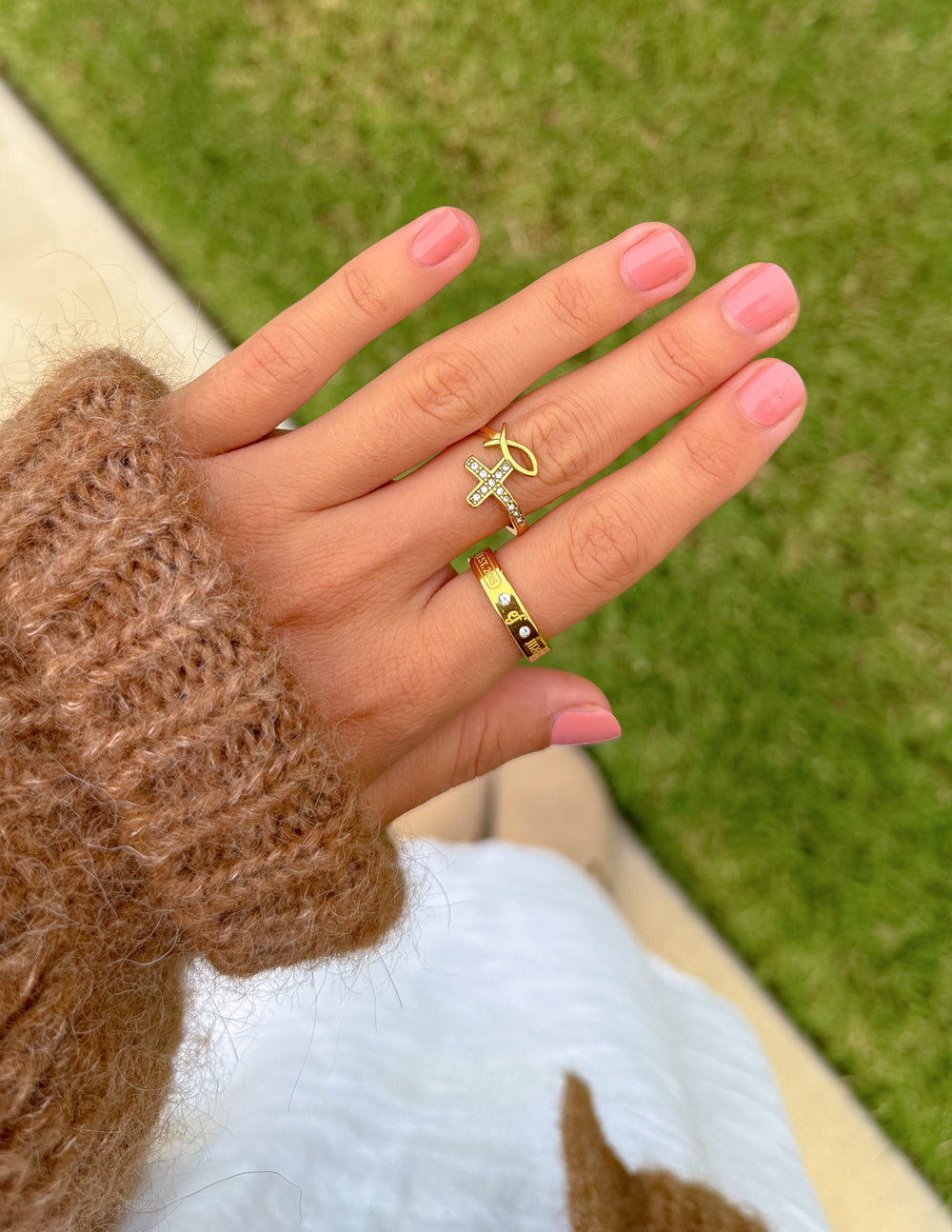 Devotion Ring — Colossians 4:2