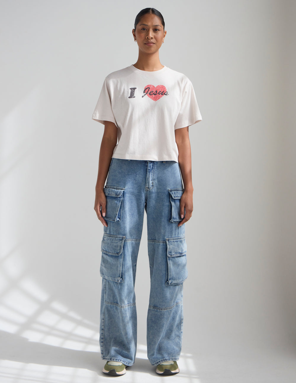 I Love Jesus — Cropped Women's Tee