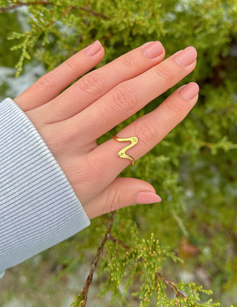 Wavy Heart Ring — God's Love